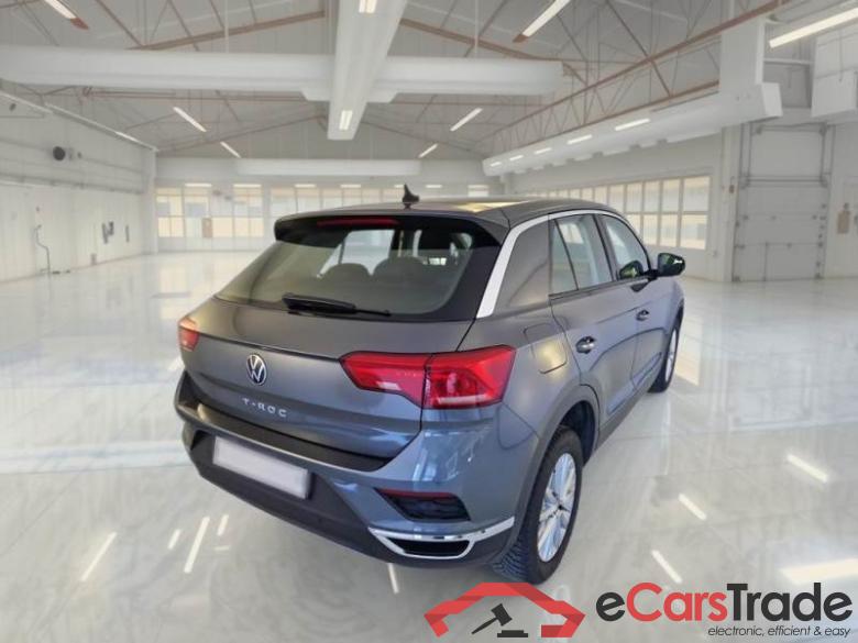 Volkswagen 15 BUS VOLKSWAGEN T-ROC / 2017 / 5P / SUV 1.5 TSI ACT BUSINESS DSG #2