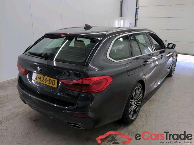 BMW 5-serie Touring 520i High Ex. Ed. #2