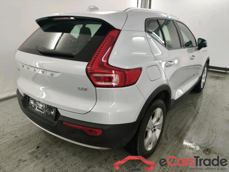 VOLVO XC40 DIESEL 2.0 D3 Momentum Pro Premium Audio Park Assist #4