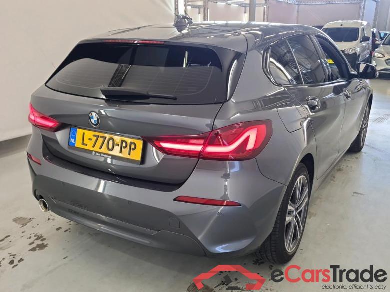 BMW 1 Serie '19 BMW 1 Serie 118iA 5d #2