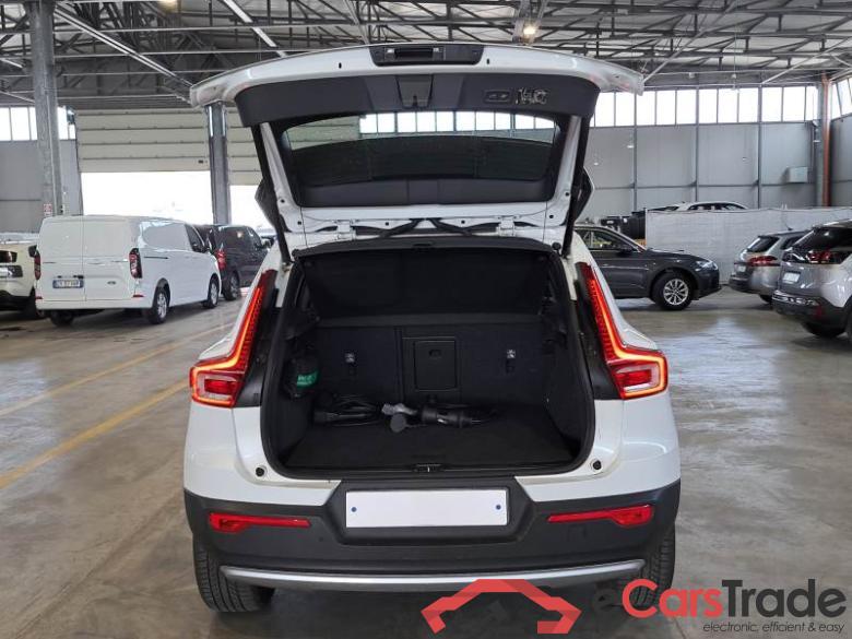Volvo 228 VOLVO XC40 / 2017 / 5P / SUV T5 PLUG-IN HYBRID AUTO RECH INSCRIP EXPR #5