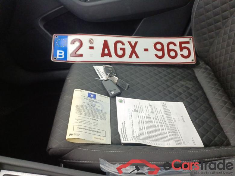 Skoda Superb Combi 1.4 TSI iV 160kW DSG6 Ambition 5d #4