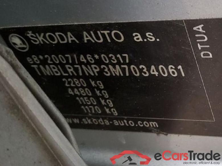 Skoda Superb Wagon ´15 Superb Combi Style 4x4 2.0 TDI 147KW E6d #5