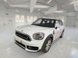 Mini Countryman Series