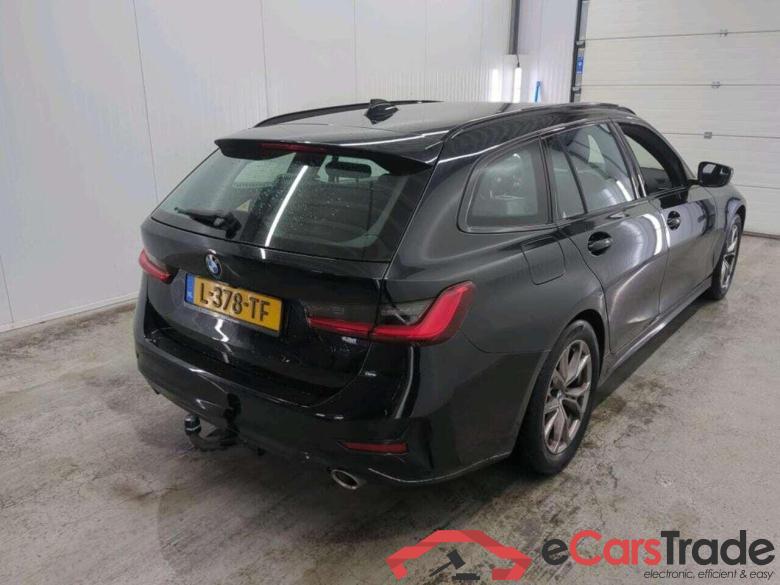 BMW 3-serie Touring 318i Executive Ed. #2