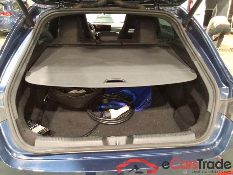 MERCEDES-BENZ CLA SHOOTING BRAKE 1.3 CLA 250 E AMG LINE DCT SH BR #3