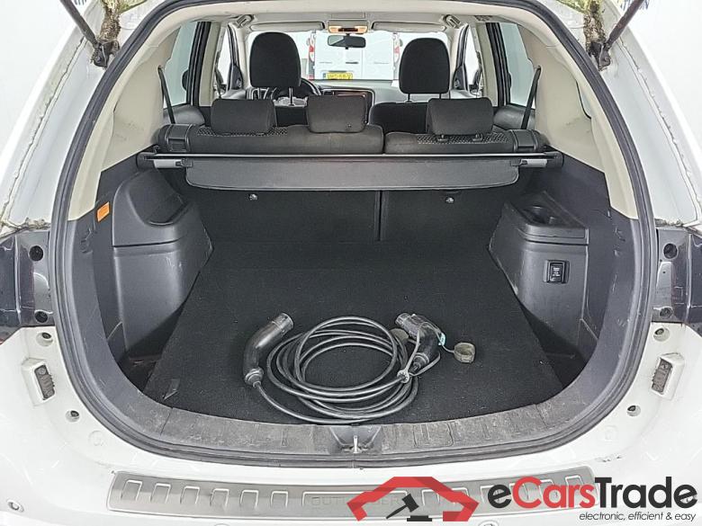 MITSUBISHI Outlander PHEV Pure 5D 165kW #5