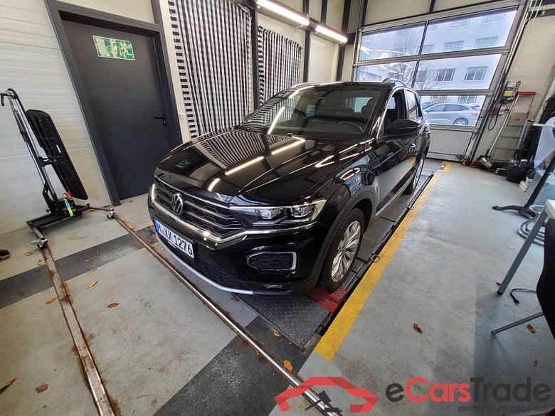 Volkswagen T-Roc (A11)(09.2017->2021) DE - SUV5 1.5 TSI EU6d, Sport OPF (EURO 6d), 2020 - 2022