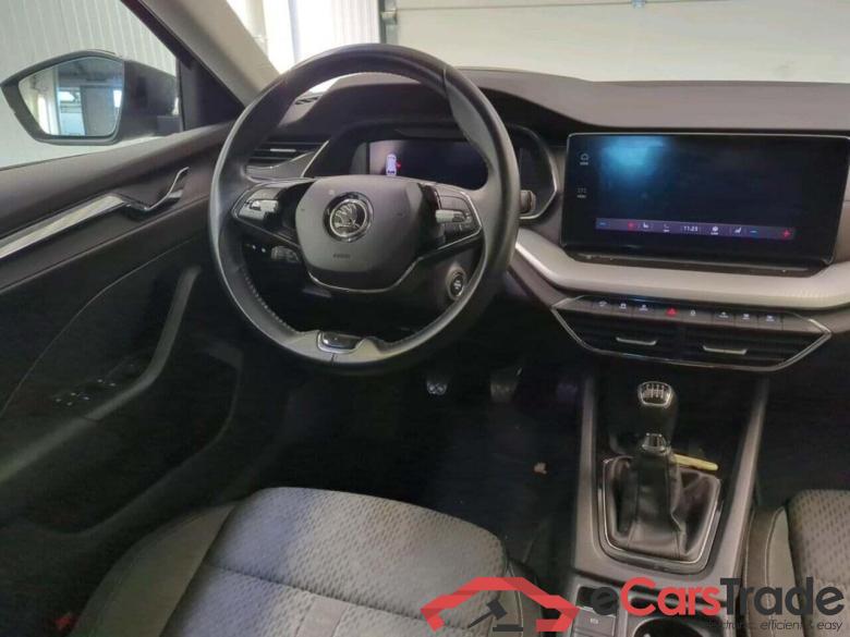 SKODA Octavia Combi 1.5 TSI First Edit. #3