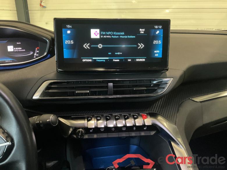 PEUGEOT 3008 1.2 PureTech Allure #5