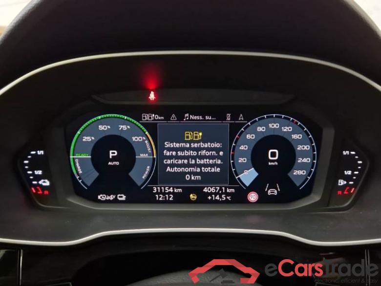 AUDI Q3 SPORTBACK / 2019 / 5P / SUV 45 TFSI E S TRONIC BUSINESS PLUS #4