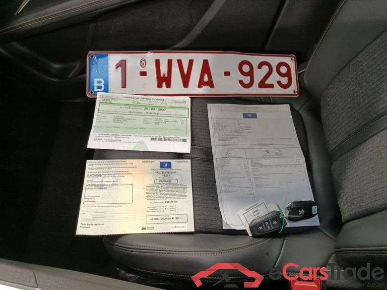 Peugeot 3008 1.2 PureTech 96kW S&S Auto GT Line 5d #4