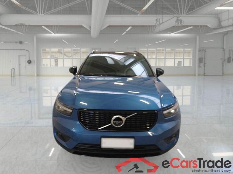 VOLVO XC40 / 2017 / 5P / SUV T5 PLUG-IN HYBRID AUTO RECHARGE R-DESIGN #6