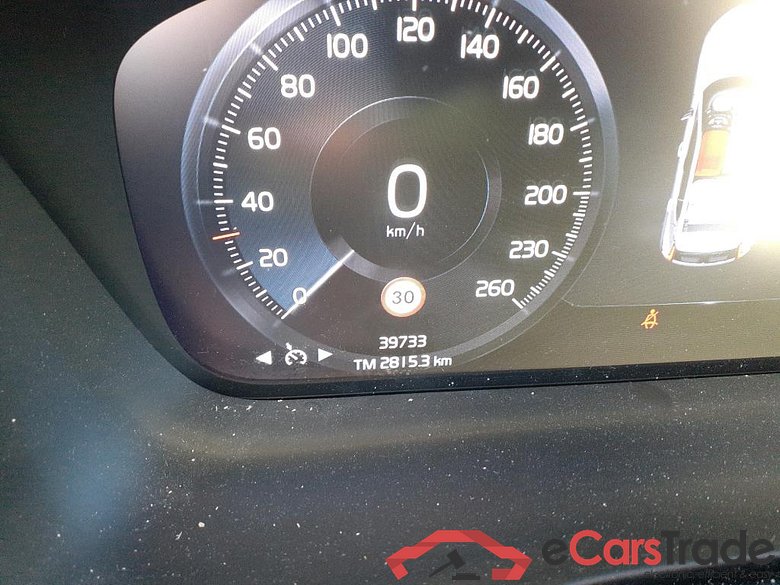 VOLVO XC40 / 2017 / 5P / todoterreno 1.5 T4 Twin Recharge Inscription Auto #5