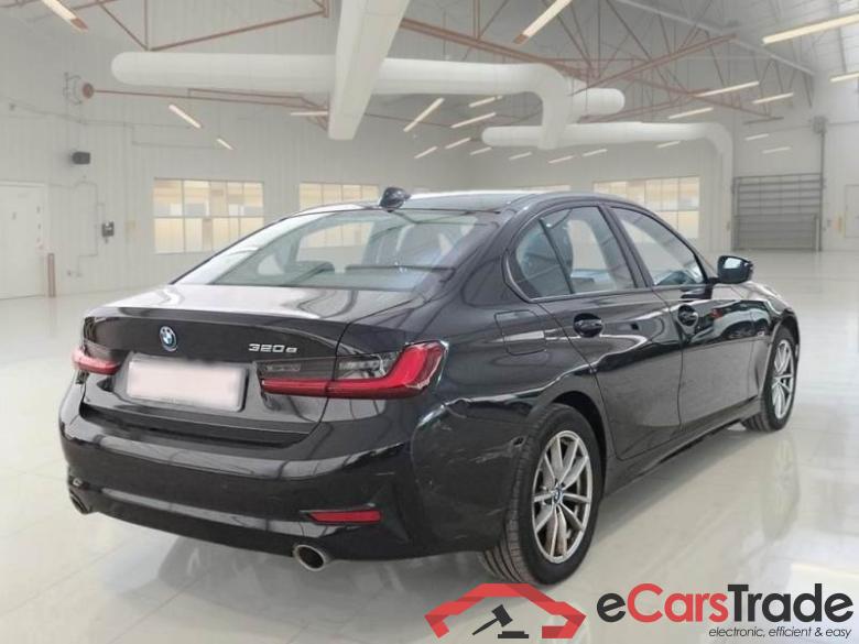 BMW SERIE 3 / 2018 / 4P / BERLINA 320E BUSINESS ADVANTAGE AUT. #2