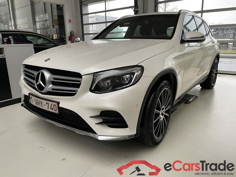 Mercedes GLC 250 AMG 4Matic Aut. LED-MultiBeam Navi Sport-Leather Klima PDC ...