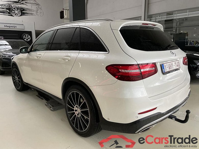 Mercedes GLC 250 AMG 4Matic Aut. LED-MultiBeam Navi Sport-Leather Klima PDC ... #4