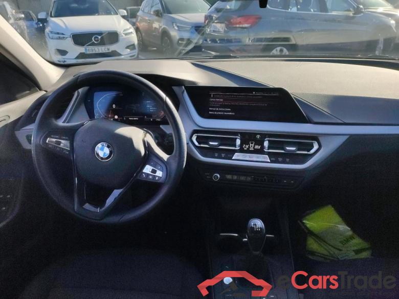 BMW Serie 1 / 2019 / 5P / berlina con portón 116d #3