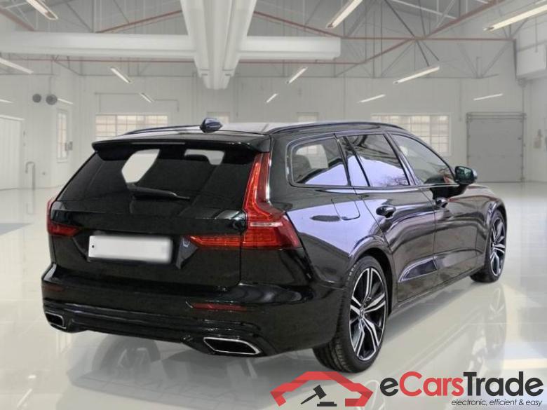 VOLVO V60 / 2019 / 5P / STATION WAGON D3 AUTOM. R-DESIGN #2