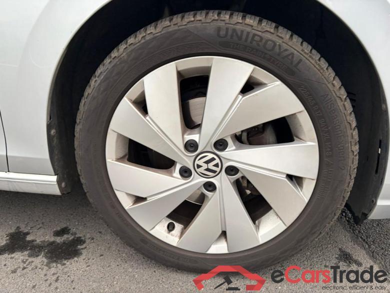 VOLKSWAGEN Golf VIII Golf Life Business 1.0 TSI 81 kW (110 ch) 6 vitesses manuel #2