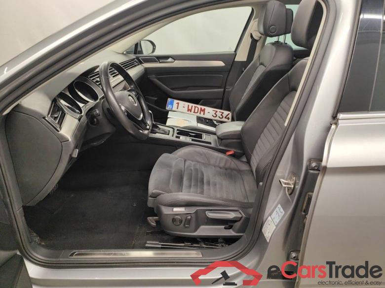 Volkswagen Passat Variant 1.6 TDI Highline Business DSG-7 5d #3