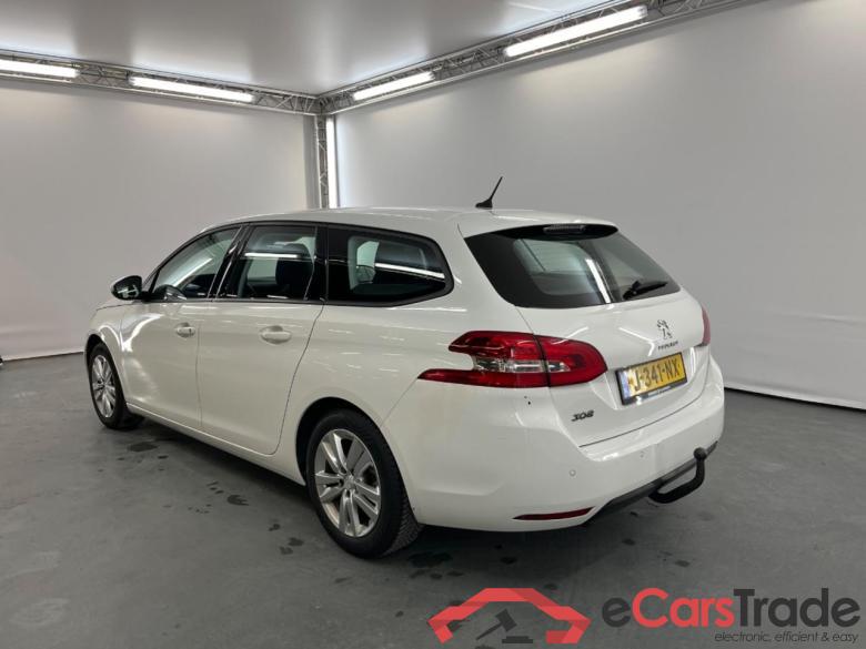 PEUGEOT 308 SW 1.2 PureTech Blue Lease Active #3