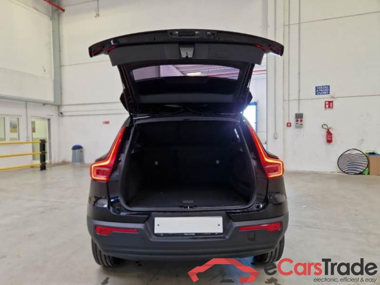 VOLVO XC40 / 2017 / 5P / FUORISTRADA T2 AUTOMATICO MOMENTUM CORE N1 #5