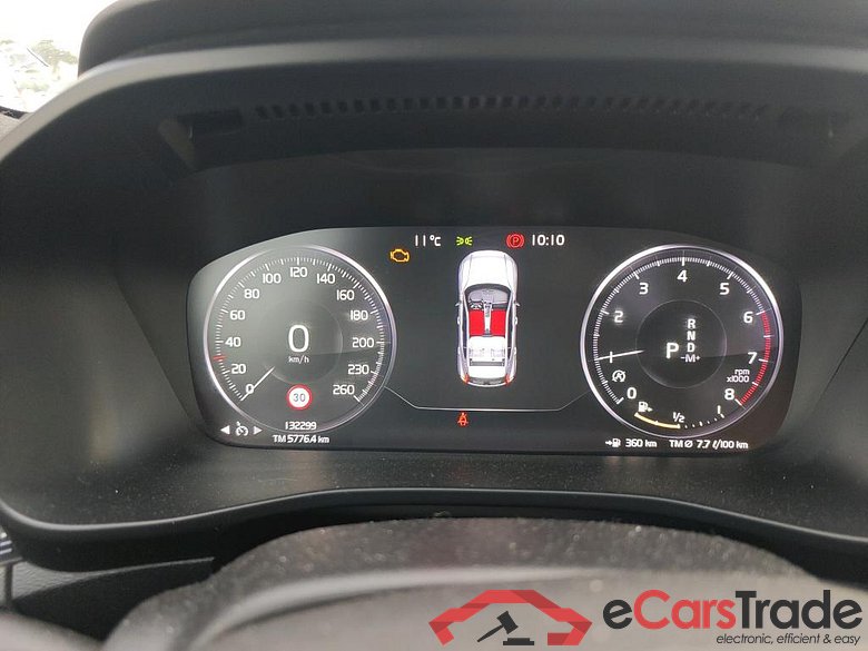 VOLVO XC40 / 2017 / 5P / todoterreno 1.5 T3 R-Design Auto #4