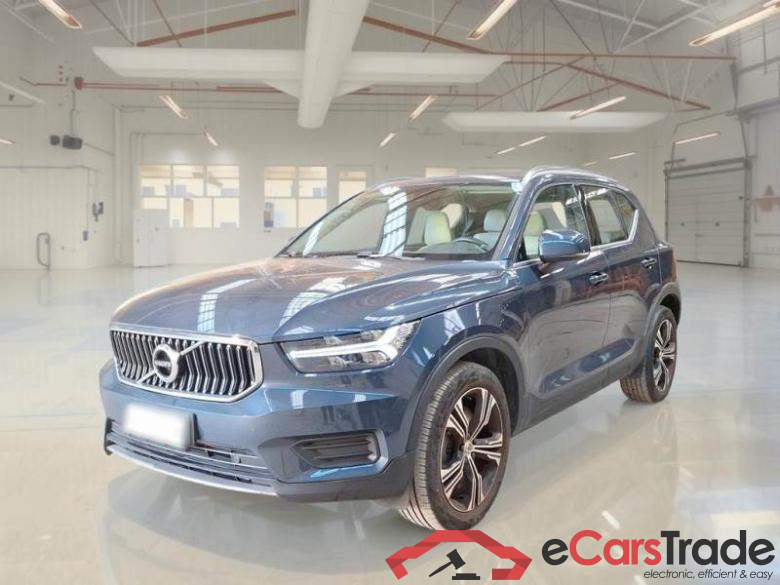 VOLVO XC40 / 2017 / 5P / SUV T5 PLUG-IN HYBRID AUTO RECHARGE INSCR.