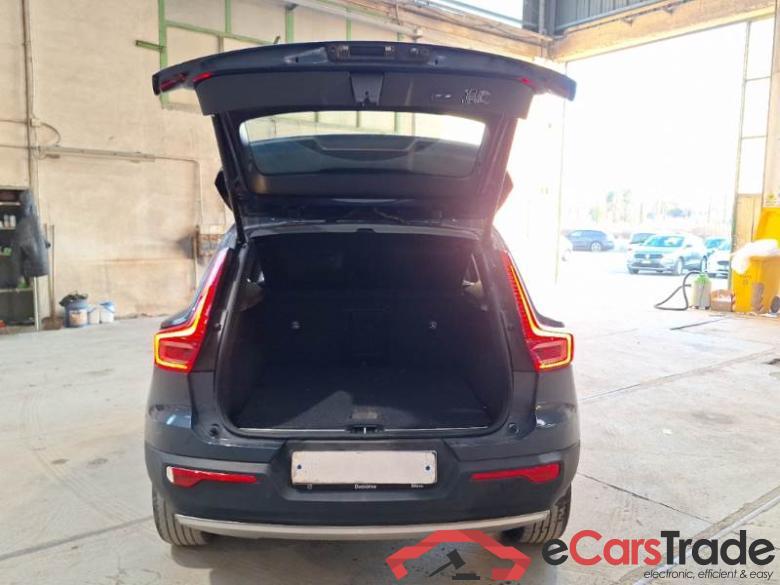 VOLVO XC40 / 2017 / 5P / SUV T5 PLUG-IN HYBRID AUTO RECHARGE INSCR. #5