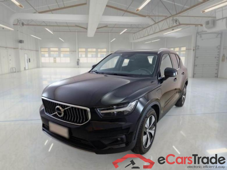 VOLVO XC40 / 2017 / 5P / SUV T5 TWIN ENGINE GEARTRONIC BUSINESS PLUS
