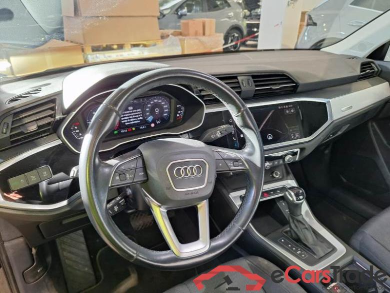 AUDI Q3 / 2018 / 5P / SUV 35 TDI S TRONIC BUSINESS #3