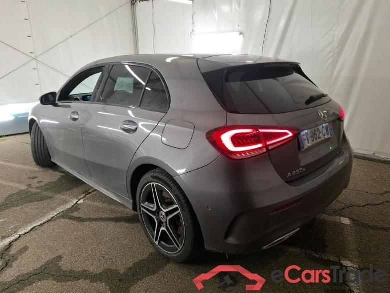 MERCEDES-BENZ Classe A Compact / 2018 / 5P / Berline A 250 e AMG Line 8G-DCT #2