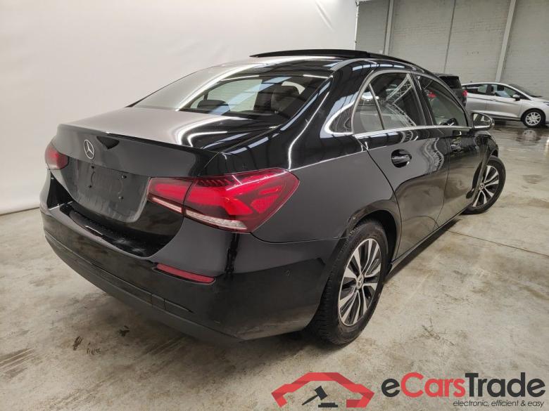 Mercedes-Benz A-Klasse Limousine A 180 d DCT Business Solution 4d #2