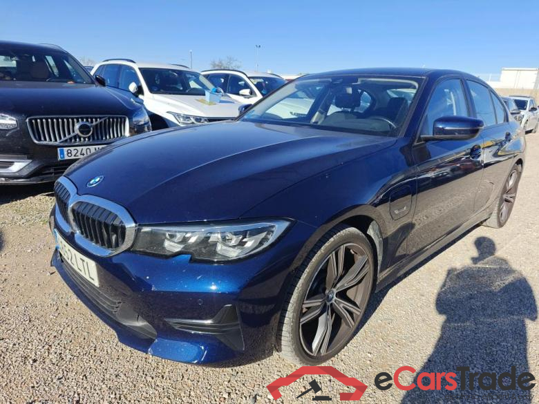 BMW Serie 3 / 2018 / 4P / sedán 320e