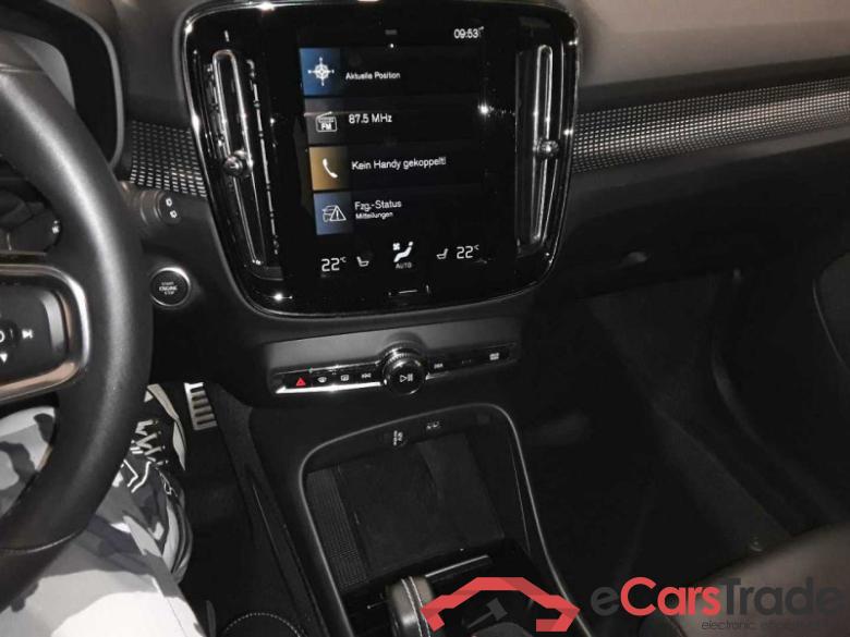 Volvo XC40 (2017->) DE - SUV5 B4 2WD EU6d, R-Design (EURO 6d), 2020 - 2022 #5