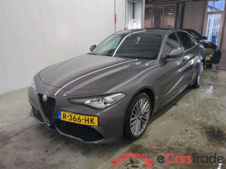 Alfa Romeo Giulia 2.0T Sprint #1