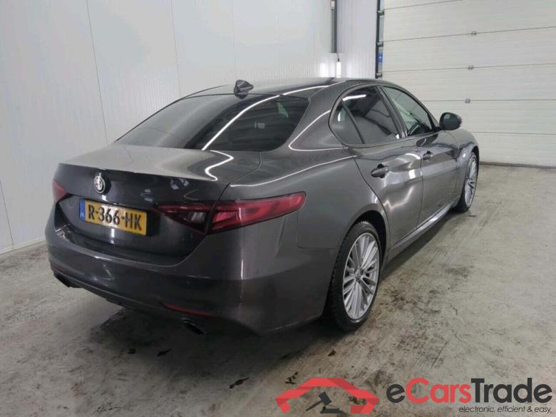 Alfa Romeo Giulia 2.0T Sprint #2