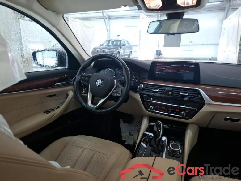 Série 5 / 2020 / 4P / Berline 520d 190ch Lounge BVA8 / BATTERIE HS #5