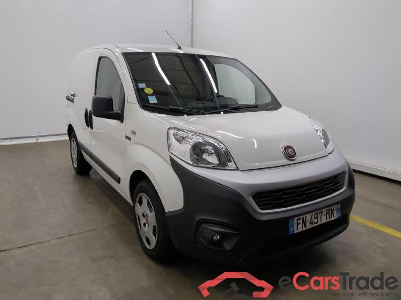 FIAT Fiorino / 2016 / 4P / Fourgonnette 1.3 Multijet 80 Pack Professional Nav #4