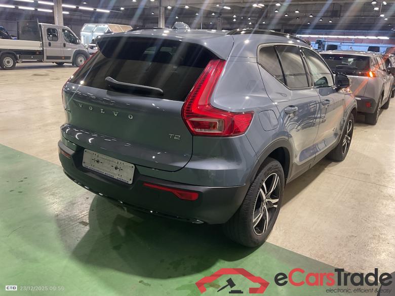 VOLVO XC40 1.5 T2 PLUS DARK DESIGN AUTO #4