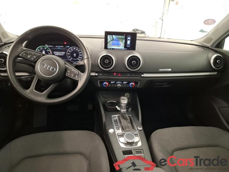 AUDI A3 Sportback e-tron / 2016 / 5P / Berline 40 e-tron S TRONIC BUSINESS LINE #5