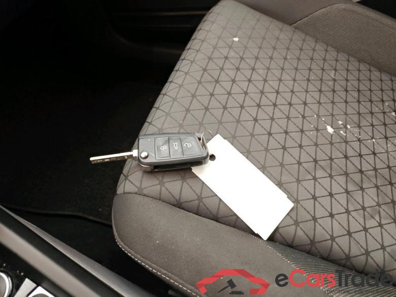 VOLKSWAGEN T-Cross 70 kW #6