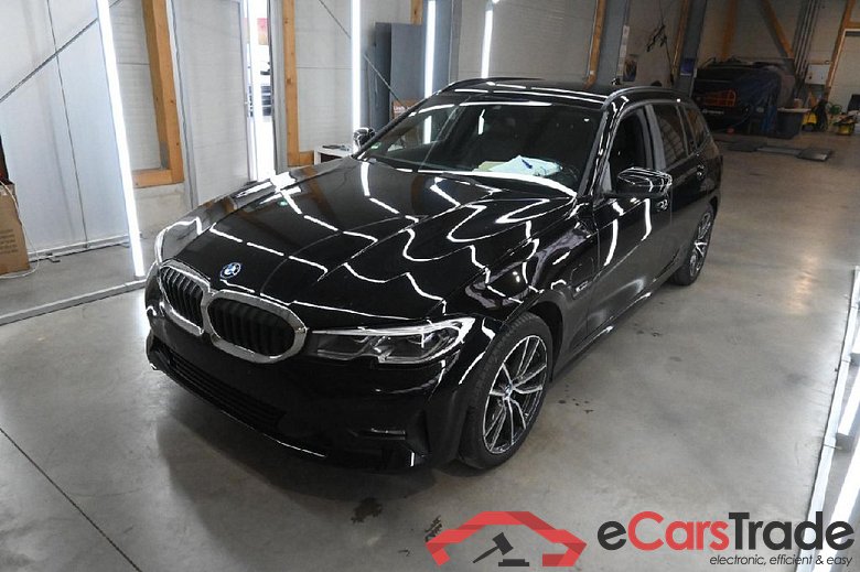 Baureihe 3 Touring 330 e xDrive Advantage 2.0 185KW AT8 E6d