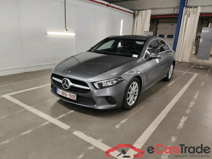 Mercedes A-Klasse Limousine A-Klasse Limousine A 180 d DCT Launch Edition 85kW/116pk  4D/P Auto-7
