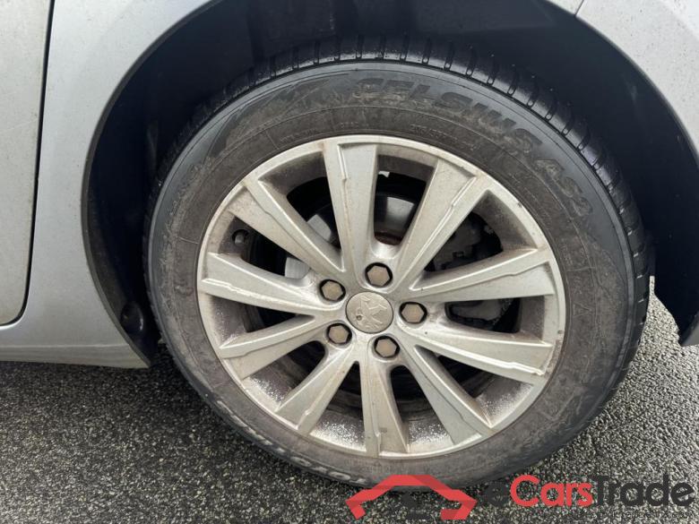PEUGEOT 308 1.2 PureTech Style STT #6