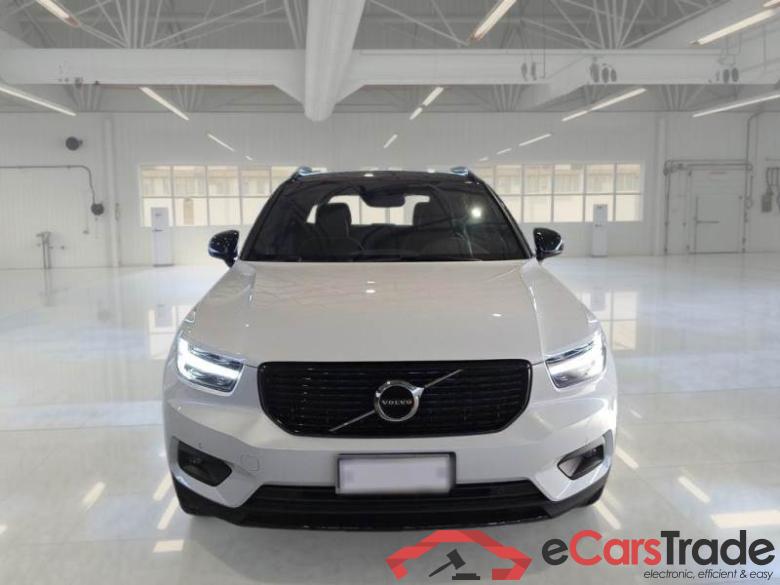 VOLVO XC40 / 2017 / 5P / SUV T5 TWIN ENGINE GEARTRONIC R-DESIGN #6