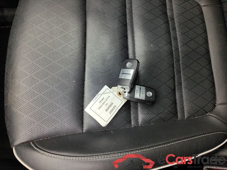 KIA SORENTO DIESEL - 2018 2.2 CRDi 200 AWD GT Line 7pl. ISG (EU6d) 5d #4