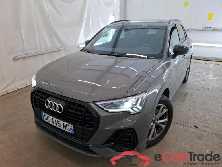AUDI Q3 / 2018 / 5P / SUV 45 TFSI E 245 S TRONIC S LINE #1