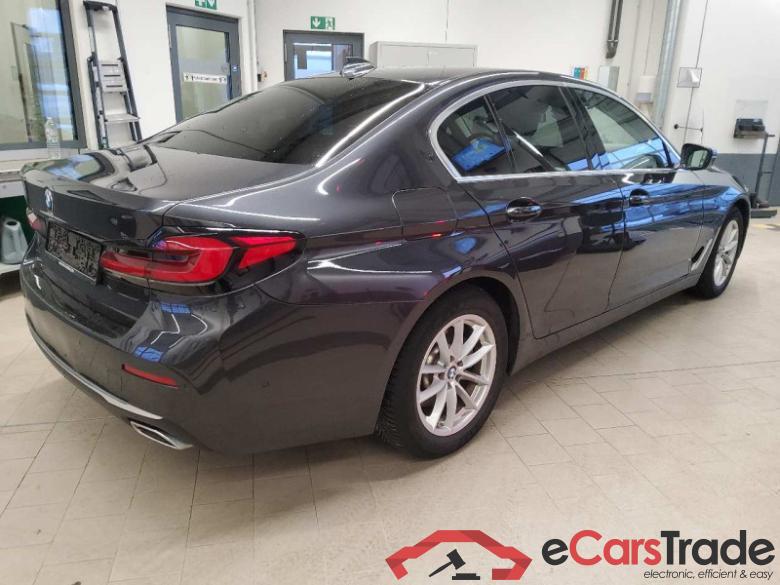 BMW 5 Limousine (G30)(02.2017->) DE - Lim4 520 d Mild-Hybrid EU6d, Luxury Line (EURO 6d), (Facelift) 2020 - 2023 #3